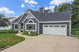 2554 S Sterling Cir, East Troy, WI 53120 - Photo 2