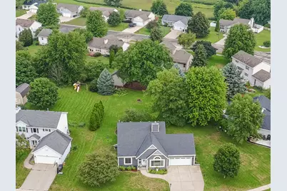 2554 S Sterling Cir, East Troy, WI 53120 - Photo 26