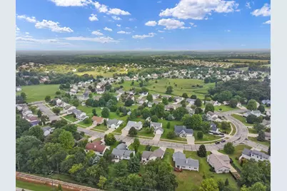 2554 S Sterling Cir, East Troy, WI 53120 - Photo 28