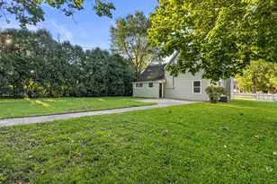 923 Marshall St, Lake Geneva, WI 53147 - Photo 18