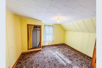 1109  Flambeau St, Manitowoc, WI 54220 - Photo 10