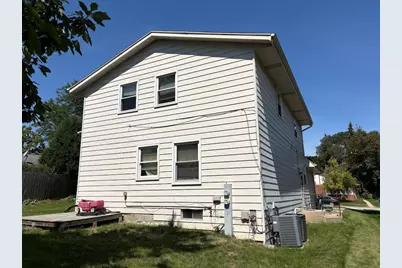 4449 W Tesch Ave, Greenfield, WI 53220 - Photo 2