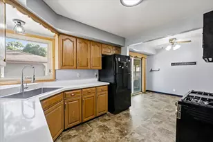 10923 W Cameron Ave, Milwaukee, WI 53225 - Photo 8