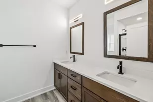 232 E Brown St, Milwaukee, WI 53212 - Photo 18