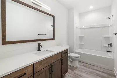 232 E Brown St, Milwaukee, WI 53212 - Photo 12