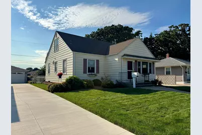 7812  40th Ave, Kenosha, WI 53142 - Photo 2