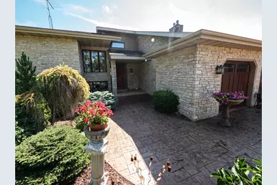 5319  69th Dr, Racine, WI 53182 - Photo 2