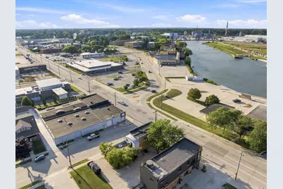 1021  Franklin St, Manitowoc, WI 54220 - Photo 18