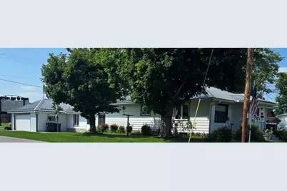 1403  Academy St, Elroy, WI 53929 - Photo 2