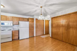 212 S Mountin Dr, Mayville, WI 53050 - Photo 8