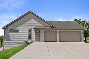 S99W33205 Genevieve Dr, Mukwonago, WI 53149 - Photo 38