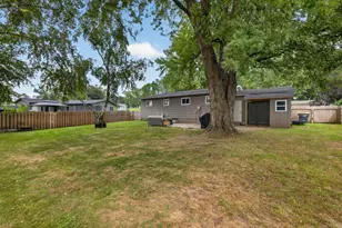 1510 Cliffview Dr, Holmen, WI 54636 - Photo 20
