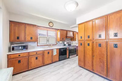 5915  43rd Ave, Kenosha, WI 53144 - Photo 10