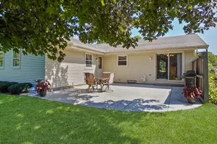 4495 S Church Dr, New Berlin, WI 53151 - Photo 24