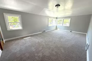 4510 W Tripoli Ave, Milwaukee, WI 53220 - Photo 10