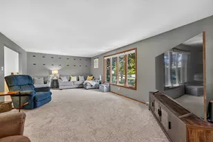 4004 Greenwood Ct, Sheboygan, WI 53081 - Photo 2