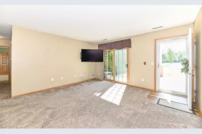 927  Lannon Ter #1606, Racine, WI 53406 - Photo 4