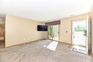 927 Lannon Terrace, Racine, WI 53406 - Photo 4