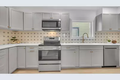930  Logan Ave, Sheboygan, WI 53081 - Photo 14