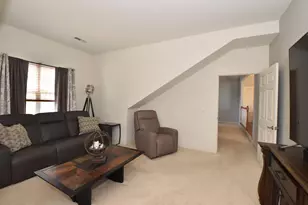 1033 Hastings Ct, Racine, WI 53406 - Photo 14