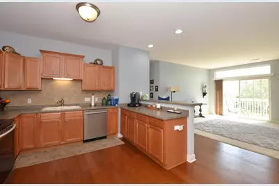1033  Hastings Ct #202, Racine, WI 53406 - Photo 12