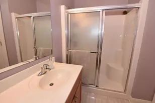 1033 Hastings Ct, Racine, WI 53406 - Photo 18