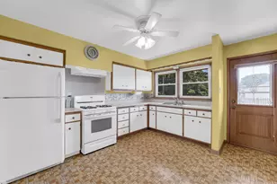 4418 S Kentucky Ave, Milwaukee, WI 53221 - Photo 10