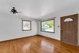 4418 S Kentucky Ave, Milwaukee, WI 53221 - Photo 4