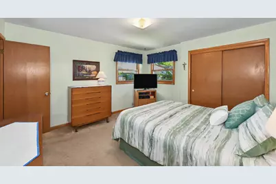 4749 N 90th St, Milwaukee, WI 53225 - Photo 10