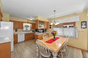 4749 N 90th St, Milwaukee, WI 53225 - Photo 4