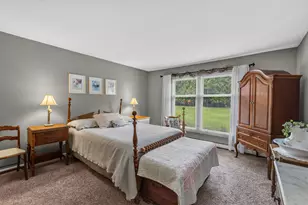940 W Heritage Ct, Mequon, WI 53092 - Photo 8