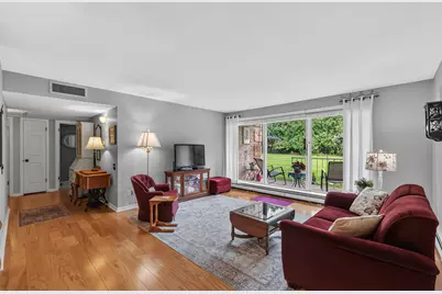 940 W Heritage Ct #104, Mequon, WI 53092 - Photo 2