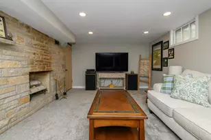 129 W Laflin Ave, Waukesha, WI 53186 - Photo 34