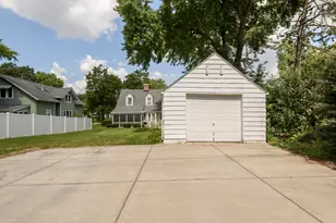 129 W Laflin Ave, Waukesha, WI 53186 - Photo 42