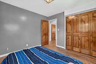 7101 W Allerton Ave, Greenfield, WI 53220 - Photo 20