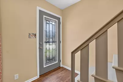 7101 W Allerton Ave, Greenfield, WI 53220 - Photo 6