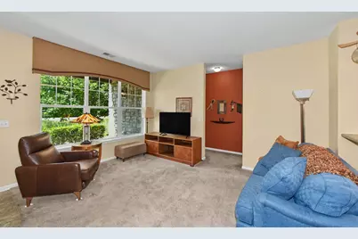 N16W26559  Meadowgrass Cir #E, Pewaukee, WI 53072 - Photo 4