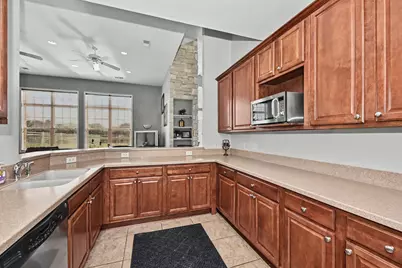 N16W26559  Meadowgrass Cir #E, Pewaukee, WI 53072 - Photo 38