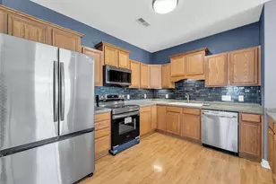 981 Hastings Ct, Sturtevant, WI 53406 - Photo 10