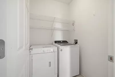 3872 S Lake Dr #301, Saint Francis, WI 53235 - Photo 18