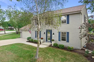 1927 Cliff-Alex Ct, Waukesha, WI 53189 - Photo 2