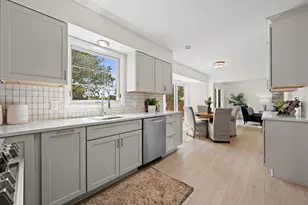 1927 Cliff-Alex Ct, Waukesha, WI 53189 - Photo 12