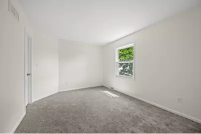 1927  Cliff-Alex Ct, Waukesha, WI 53189 - Photo 24