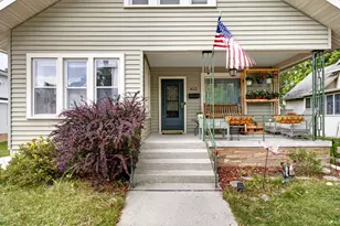 612 Pine St, Sheboygan Falls, WI 53085 - Photo 2