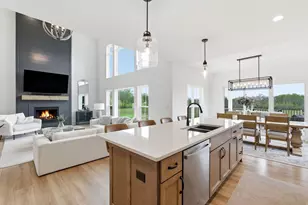 14141 N Lake Shore Dr, Mequon, WI 53097 - Photo 12