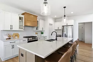 14141 N Lake Shore Dr, Mequon, WI 53097 - Photo 8