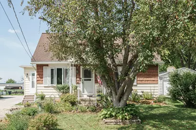 528  Humboldt St, Watertown, WI 53094 - Photo 2