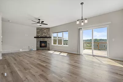 N67W25383  Breckenridge Ct, Sussex, WI 53089 - Photo 2
