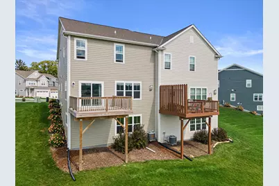 N67W25383  Breckenridge Ct, Sussex, WI 53089 - Photo 38