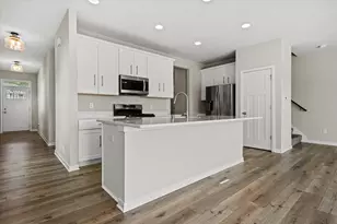 N67W25383 Breckenridge Ct, Sussex, WI 53089 - Photo 10